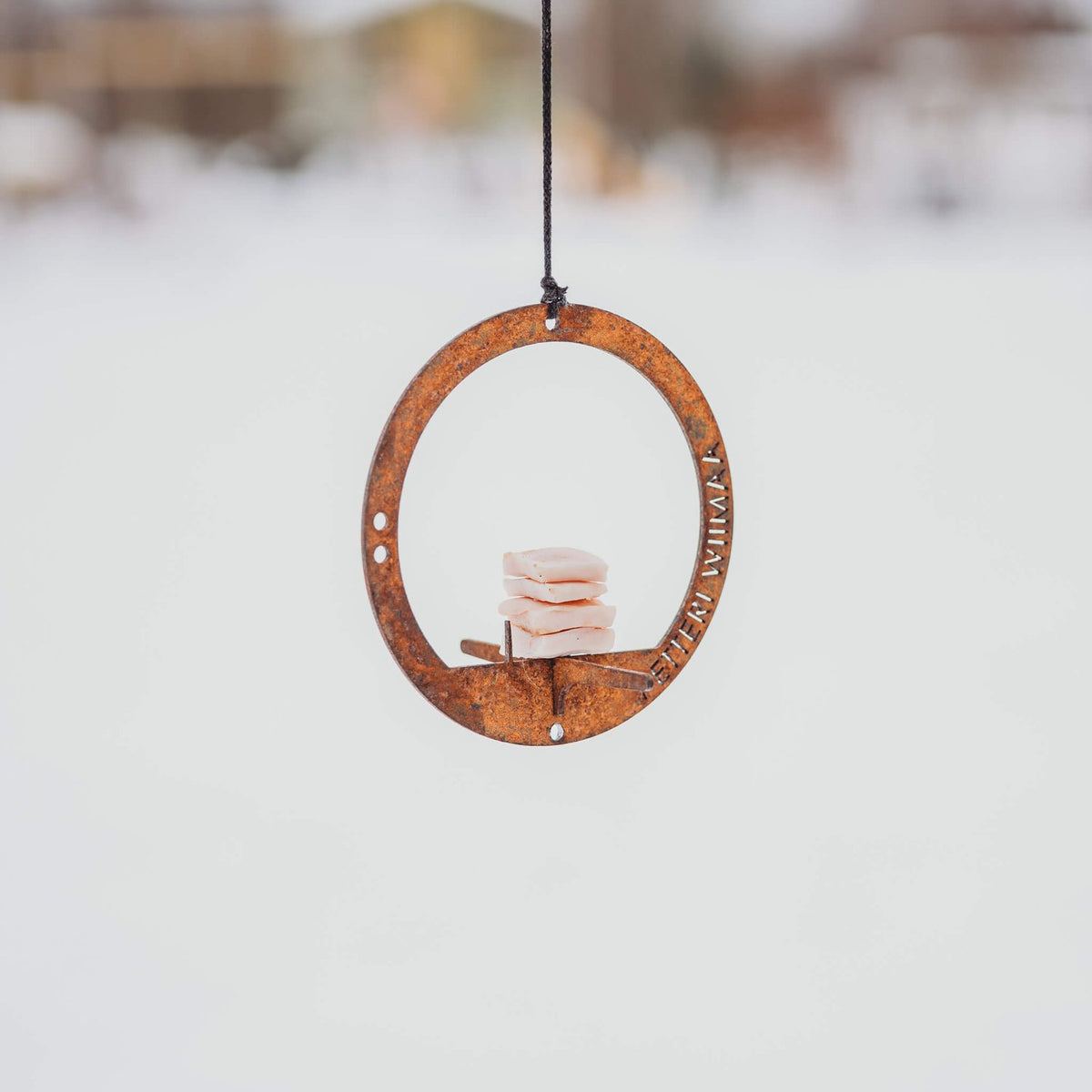 Petteri Wiimaa fågelmatare Circle