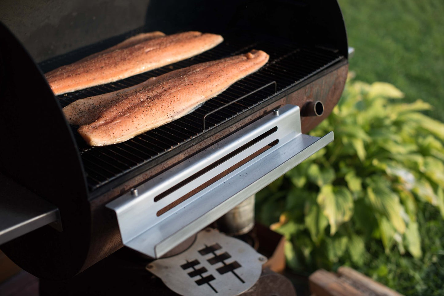 GrillSymbol BBQ rökgrill Smoky Beast